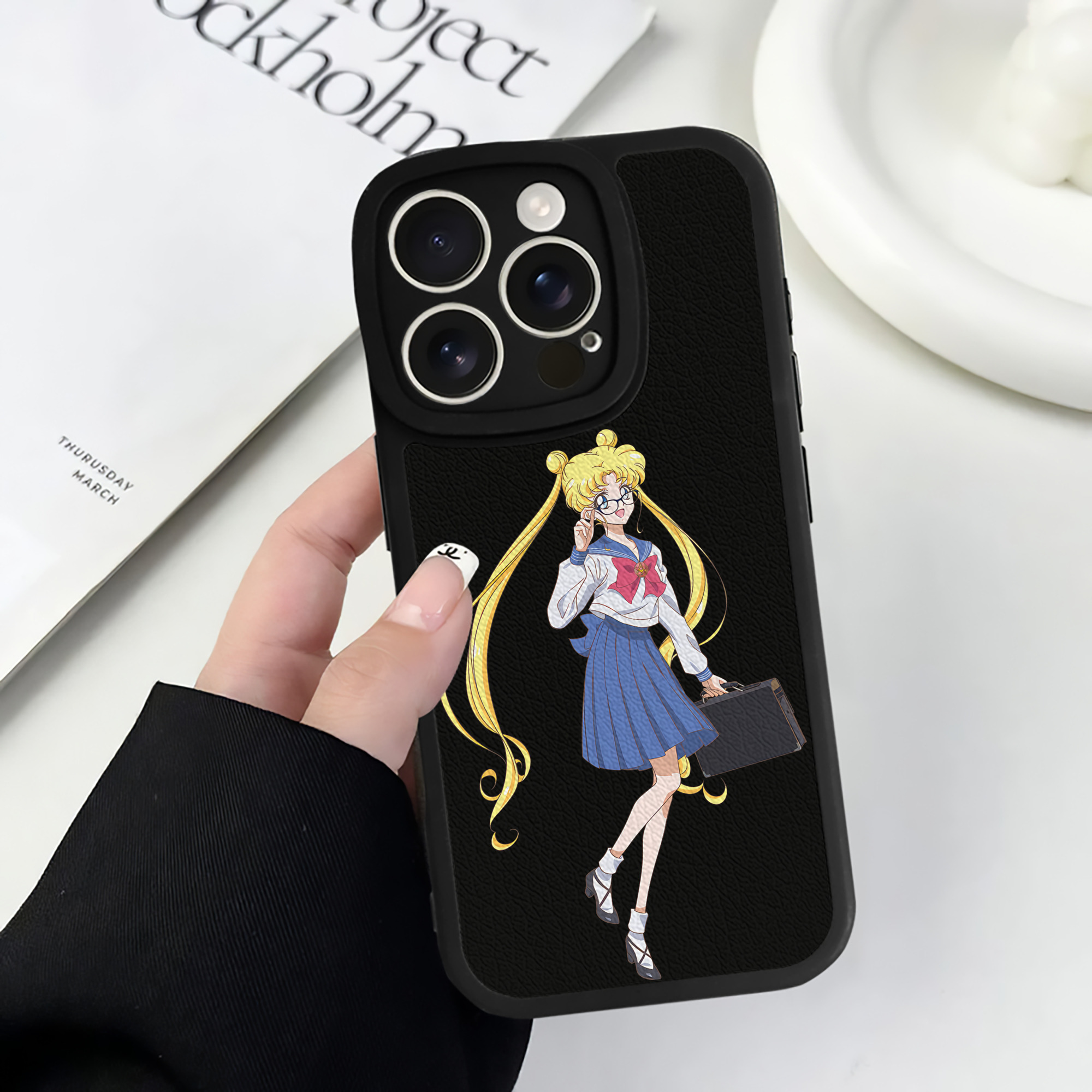 （画像用） 美少女戦士セーラームーン 愛野 美奈子 あいの みなこ Sailor Moon Aino Minako 【iPhone 16シリーズ対応】シリコンスマホケース（レザー調） 材質：シリコン